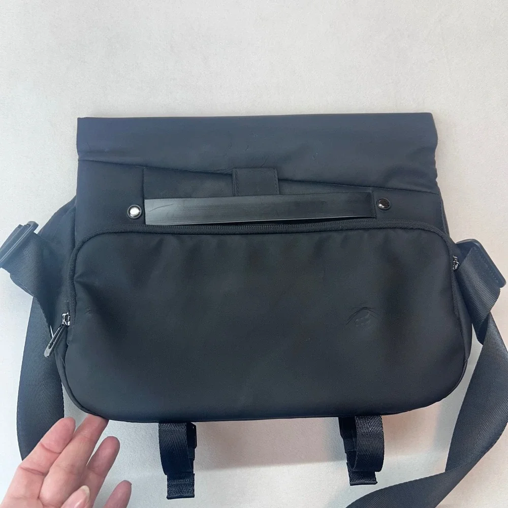 NIID‎ Urbanature Radiant R1 Sling Bag Unisex OS Black Techwear Crossbody
